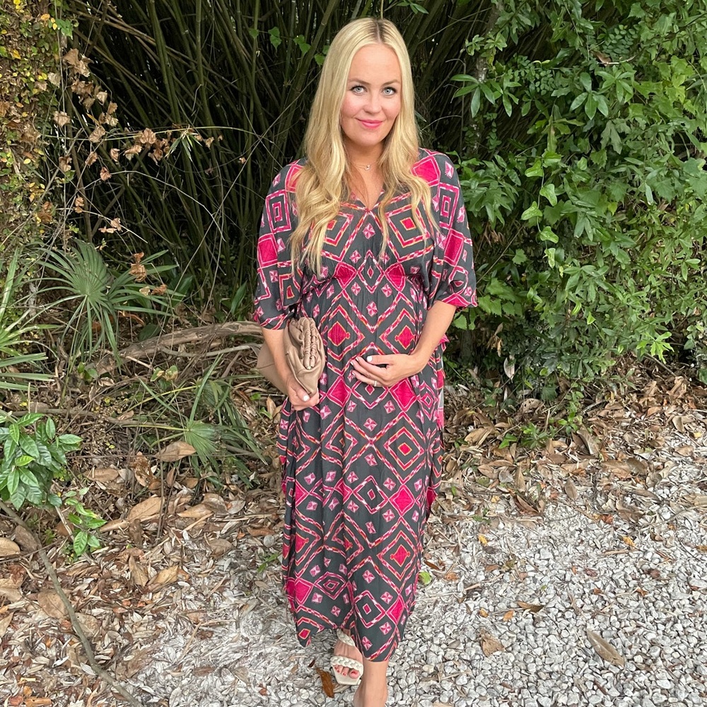 easy-caftan, one size fits all. Worn once
